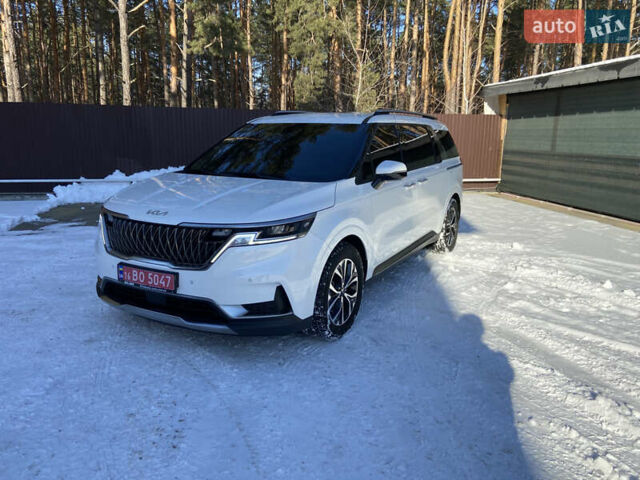 Белый Киа Карнивал, объемом двигателя 2.2 л и пробегом 62 тыс. км за 47800 $, фото 1 на Automoto.ua