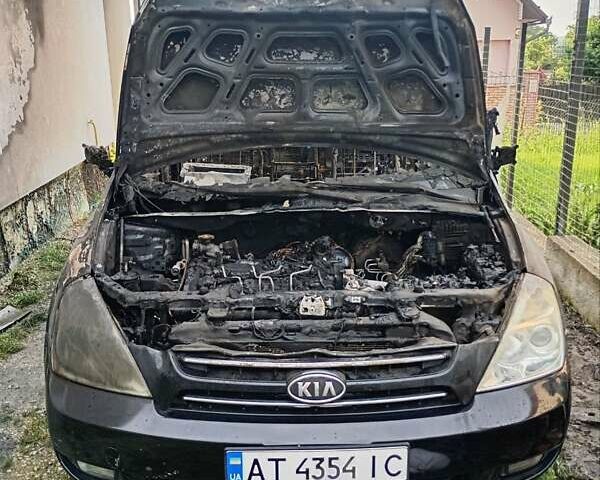 Черный Киа Карнивал, объемом двигателя 2.9 л и пробегом 248 тыс. км за 1500 $, фото 1 на Automoto.ua