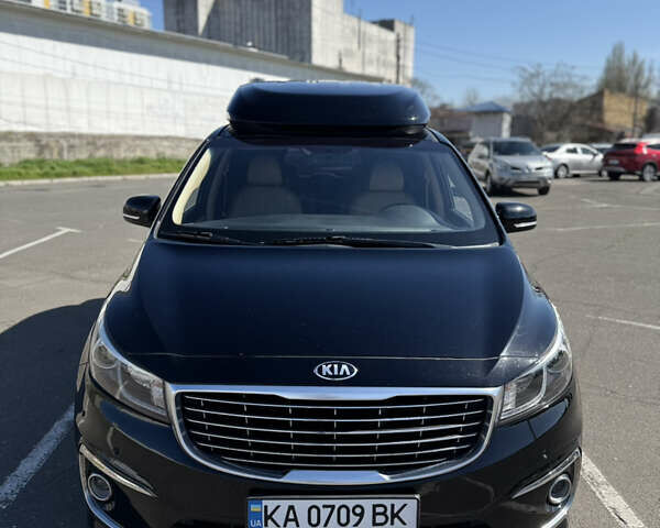 Черный Киа Карнивал, объемом двигателя 2.2 л и пробегом 180 тыс. км за 23500 $, фото 1 на Automoto.ua