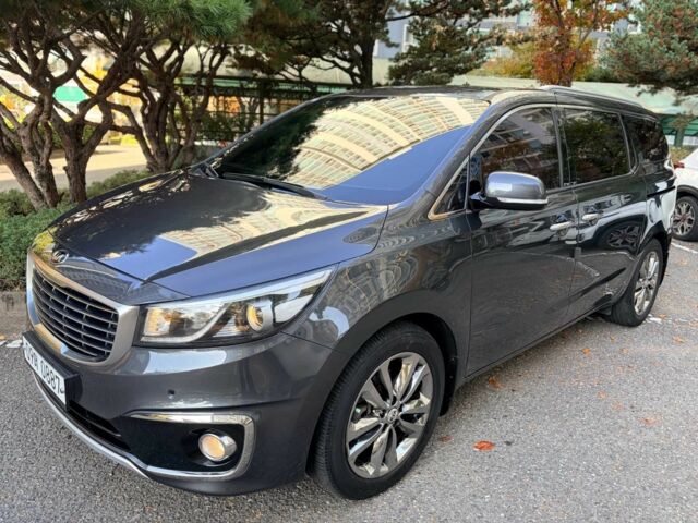 Чорний Кіа Карнівал, об'ємом двигуна 2.2 л та пробігом 78 тис. км за 15850 $, фото 1 на Automoto.ua