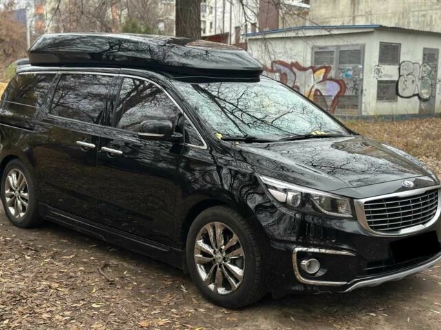 Черный Киа Карнивал, объемом двигателя 2.2 л и пробегом 162 тыс. км за 24700 $, фото 1 на Automoto.ua