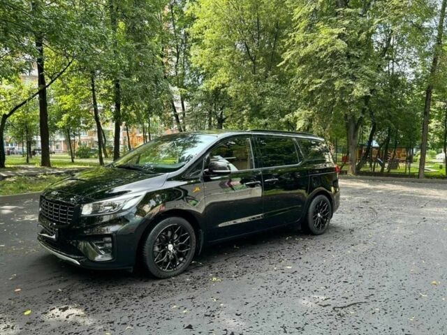 Черный Киа Карнивал, объемом двигателя 2.2 л и пробегом 86 тыс. км за 21000 $, фото 1 на Automoto.ua