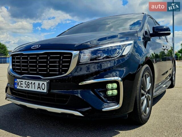 Черный Киа Карнивал, объемом двигателя 2.2 л и пробегом 132 тыс. км за 22900 $, фото 1 на Automoto.ua