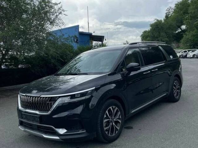 Черный Киа Карнивал, объемом двигателя 2.2 л и пробегом 42 тыс. км за 13000 $, фото 1 на Automoto.ua