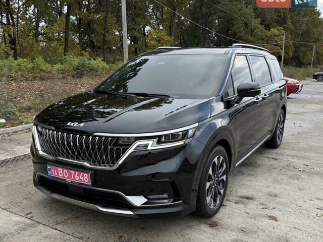 Черный Киа Карнивал, объемом двигателя 2.2 л и пробегом 31 тыс. км за 45500 $, фото 1 на Automoto.ua