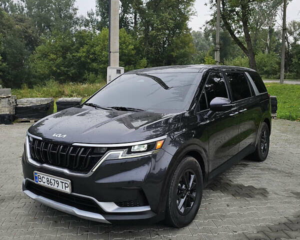 Черный Киа Карнивал, объемом двигателя 3.47 л и пробегом 37 тыс. км за 35000 $, фото 1 на Automoto.ua