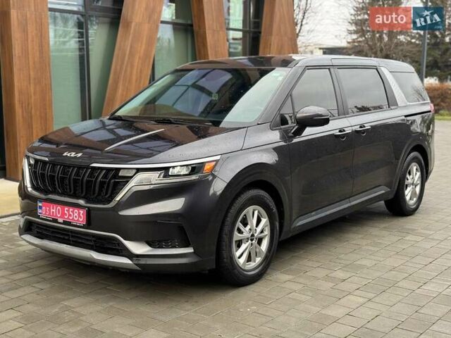 Коричневый Киа Карнивал, объемом двигателя 3.47 л и пробегом 39 тыс. км за 26500 $, фото 1 на Automoto.ua