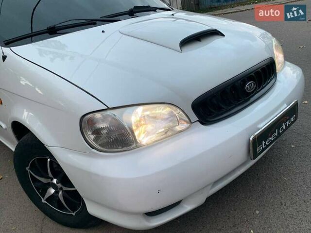 Киа Карнивал, объемом двигателя 2.9 л и пробегом 233 тыс. км за 4600 $, фото 1 на Automoto.ua