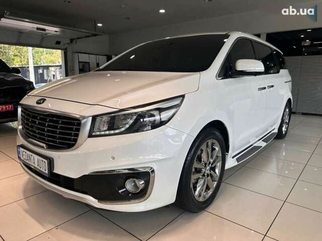 Киа Карнивал, объемом двигателя 2.2 л и пробегом 220 тыс. км за 21900 $, фото 1 на Automoto.ua