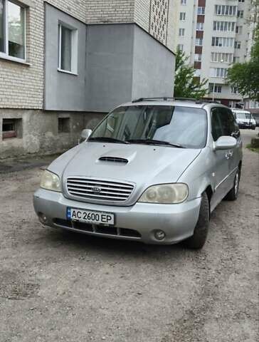 Серый Киа Карнивал, объемом двигателя 2.9 л и пробегом 270 тыс. км за 3450 $, фото 1 на Automoto.ua