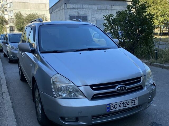 Сірий Кіа Карнівал, об'ємом двигуна 2.9 л та пробігом 310 тис. км за 5600 $, фото 1 на Automoto.ua