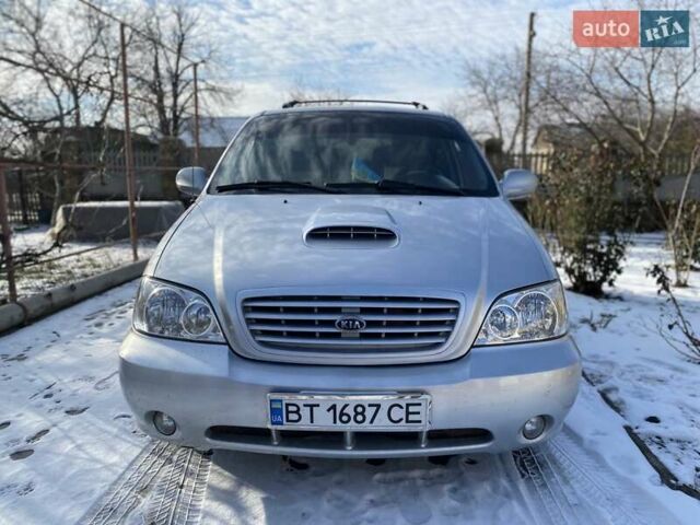 Серый Киа Карнивал, объемом двигателя 2.9 л и пробегом 254 тыс. км за 5900 $, фото 1 на Automoto.ua