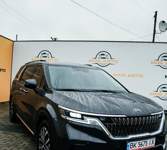 Сірий Кіа Карнівал, об'ємом двигуна 2.2 л та пробігом 147 тис. км за 33999 $, фото 1 на Automoto.ua
