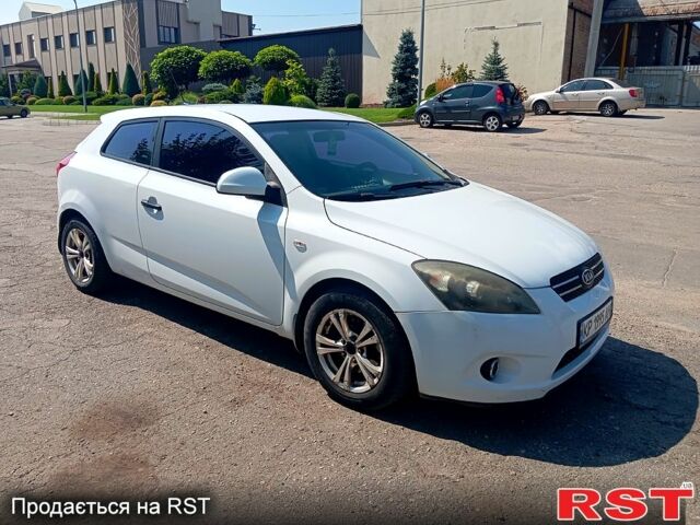 Белый Киа Сид, объемом двигателя 1.4 л и пробегом 272 тыс. км за 5200 $, фото 1 на Automoto.ua