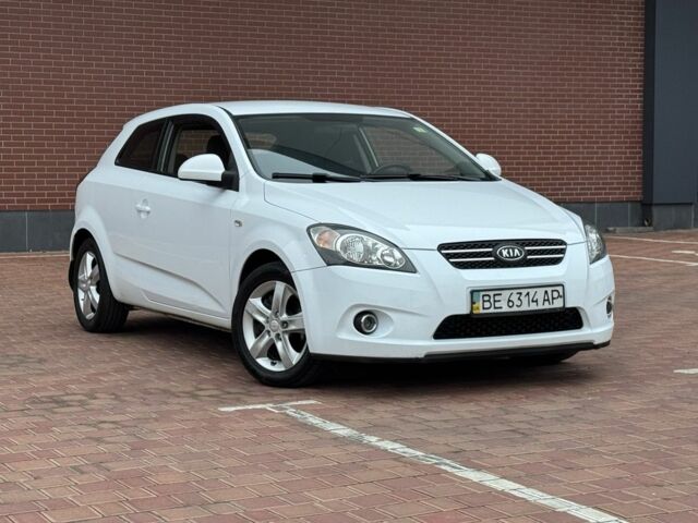 Білий Кіа Сід, об'ємом двигуна 1.6 л та пробігом 167 тис. км за 5700 $, фото 1 на Automoto.ua