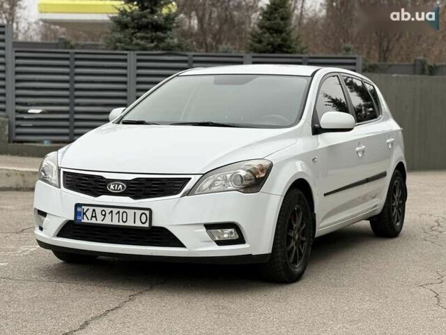 Белый Киа Сид, объемом двигателя 1.6 л и пробегом 193 тыс. км за 6999 $, фото 1 на Automoto.ua
