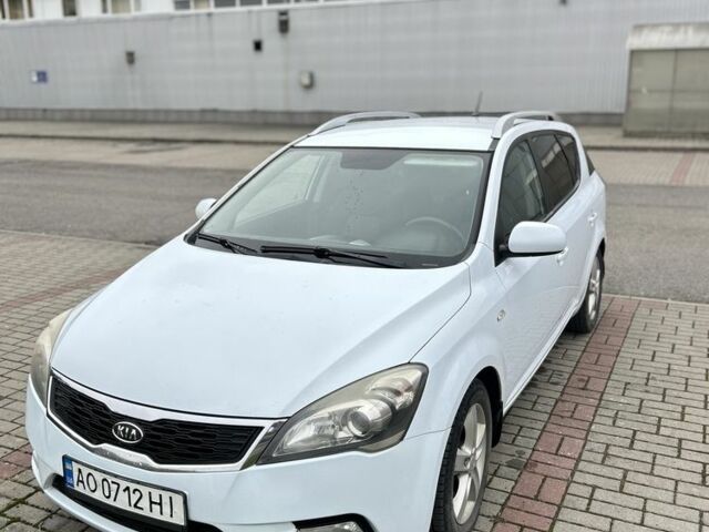 Белый Киа Сид, объемом двигателя 1.6 л и пробегом 289 тыс. км за 6900 $, фото 1 на Automoto.ua