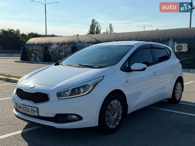 Белый Киа Сид, объемом двигателя 1.4 л и пробегом 237 тыс. км за 7100 $, фото 1 на Automoto.ua