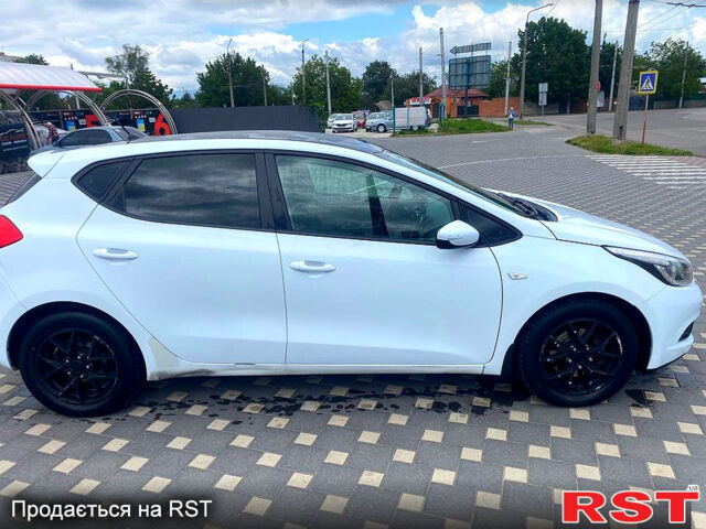Белый Киа Сид, объемом двигателя 1.6 л и пробегом 180 тыс. км за 9000 $, фото 1 на Automoto.ua