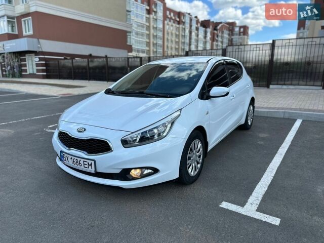 Белый Киа Сид, объемом двигателя 1.4 л и пробегом 203 тыс. км за 6850 $, фото 1 на Automoto.ua