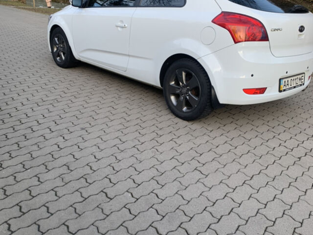 Білий Кіа Сід, об'ємом двигуна 1.6 л та пробігом 129 тис. км за 8200 $, фото 1 на Automoto.ua