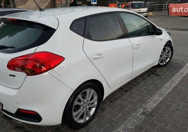 Белый Киа Сид, объемом двигателя 1.4 л и пробегом 283 тыс. км за 6800 $, фото 1 на Automoto.ua