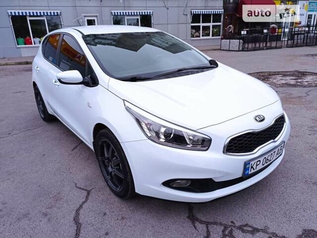 Білий Кіа Сід, об'ємом двигуна 1.4 л та пробігом 147 тис. км за 7999 $, фото 1 на Automoto.ua
