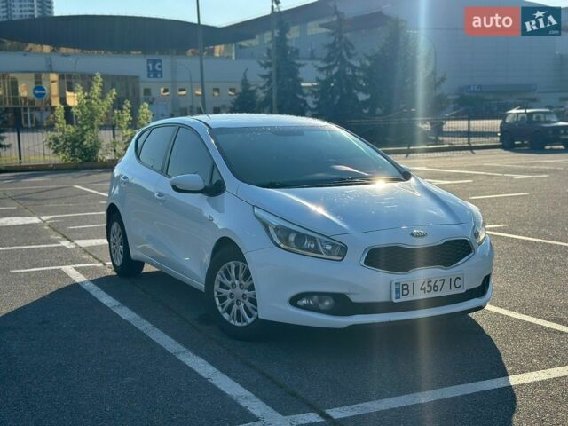Білий Кіа Сід, об'ємом двигуна 1.59 л та пробігом 186 тис. км за 9900 $, фото 1 на Automoto.ua