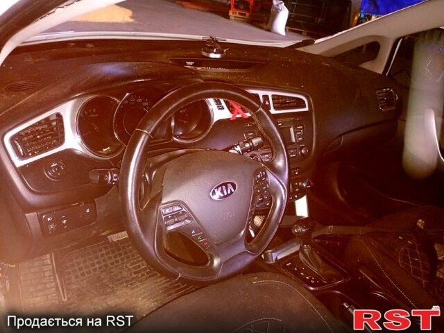 Білий Кіа Сід, об'ємом двигуна 1.6 л та пробігом 180 тис. км за 2500 $, фото 1 на Automoto.ua