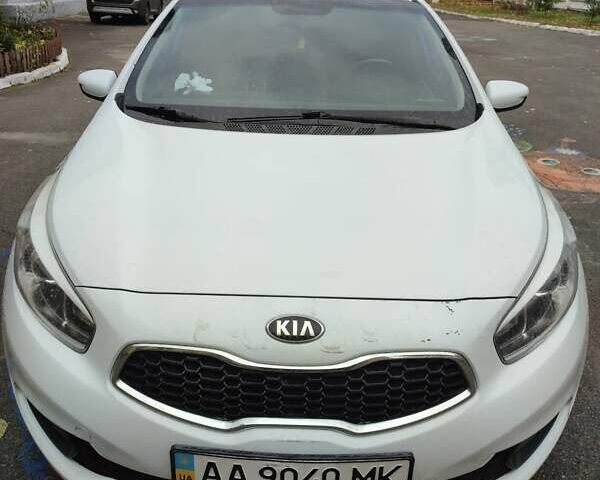 Киа Сид 2012 в Киеве на Automoto.ua Белый Киа Сид, объемом двигателя 1.59 л и пробегом 122 тыс. км за 9800 $, фото 1 на Automoto.ua