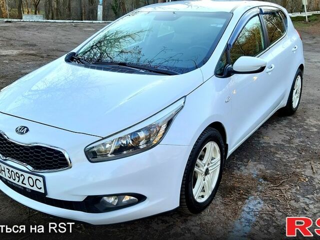 Білий Кіа Сід, об'ємом двигуна 1.6 л та пробігом 137 тис. км за 9000 $, фото 1 на Automoto.ua