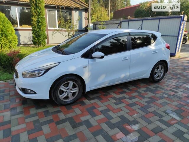 Белый Киа Сид, объемом двигателя 1.6 л и пробегом 250 тыс. км за 7300 $, фото 1 на Automoto.ua