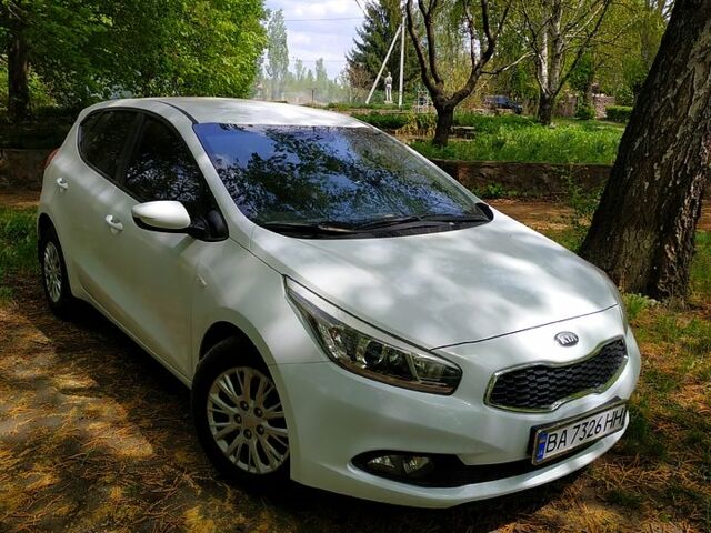 Білий Кіа Сід, об'ємом двигуна 1.6 л та пробігом 127 тис. км за 10800 $, фото 1 на Automoto.ua