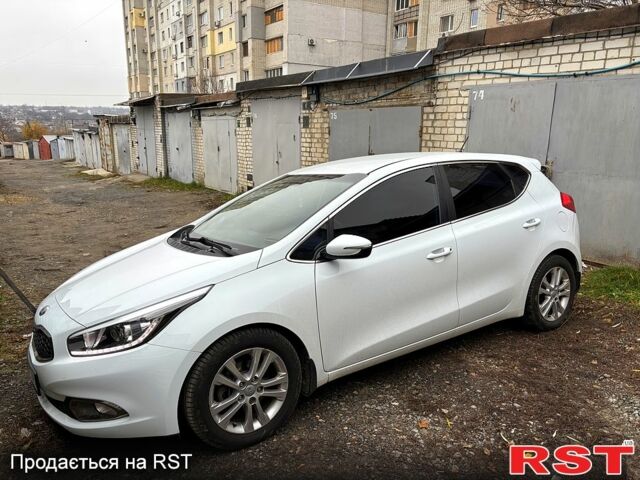 Белый Киа Сид, объемом двигателя 1.6 л и пробегом 118 тыс. км за 9300 $, фото 1 на Automoto.ua