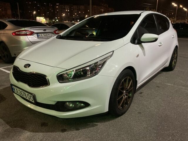 Белый Киа Сид, объемом двигателя 1.6 л и пробегом 215 тыс. км за 9000 $, фото 1 на Automoto.ua