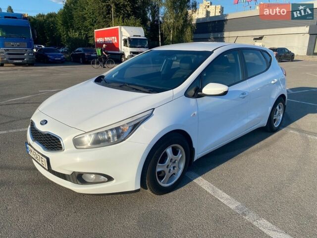 Білий Кіа Сід, об'ємом двигуна 1.59 л та пробігом 187 тис. км за 8700 $, фото 1 на Automoto.ua