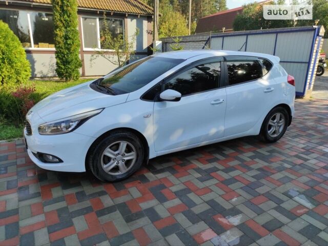 Белый Киа Сид, объемом двигателя 1.6 л и пробегом 250 тыс. км за 7300 $, фото 1 на Automoto.ua