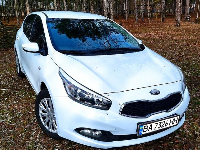 Білий Кіа Сід, об'ємом двигуна 1.6 л та пробігом 12900 тис. км за 10700 $, фото 1 на Automoto.ua