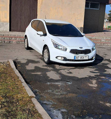 Белый Киа Сид, объемом двигателя 1.6 л и пробегом 260 тыс. км за 8200 $, фото 1 на Automoto.ua