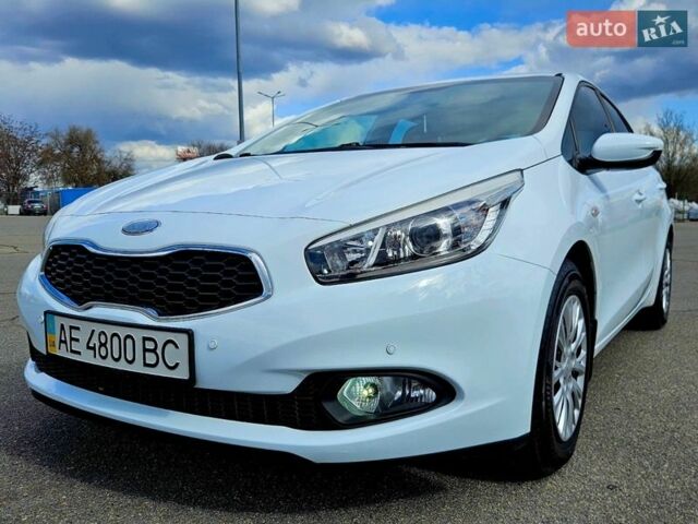 Белый Киа Сид, объемом двигателя 1.6 л и пробегом 70 тыс. км за 10500 $, фото 1 на Automoto.ua