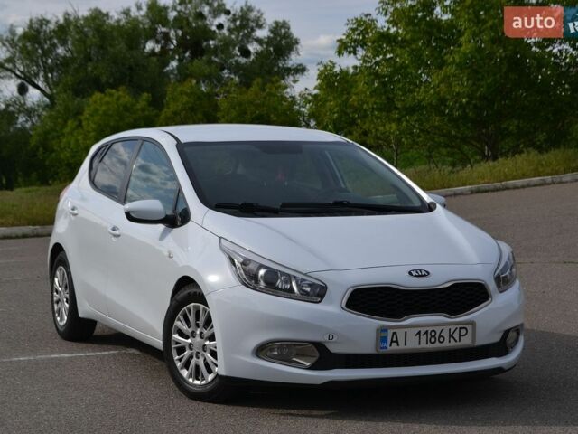 Белый Киа Сид, объемом двигателя 1.6 л и пробегом 189 тыс. км за 7500 $, фото 1 на Automoto.ua