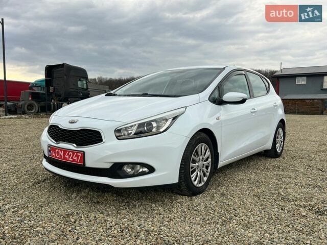 Белый Киа Сид, объемом двигателя 1.4 л и пробегом 182 тыс. км за 7800 $, фото 1 на Automoto.ua
