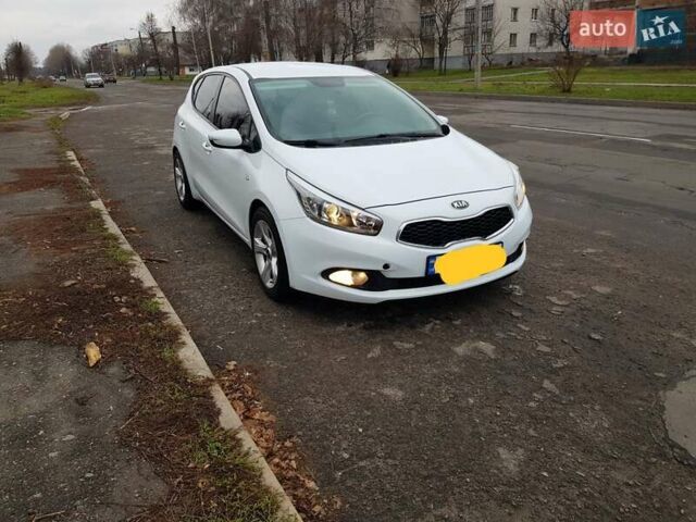 Белый Киа Сид, объемом двигателя 1.4 л и пробегом 178 тыс. км за 8300 $, фото 1 на Automoto.ua