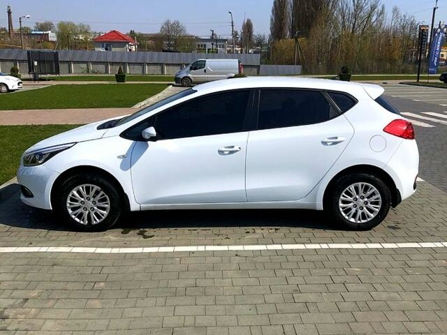 Белый Киа Сид, объемом двигателя 1.6 л и пробегом 120 тыс. км за 10400 $, фото 1 на Automoto.ua