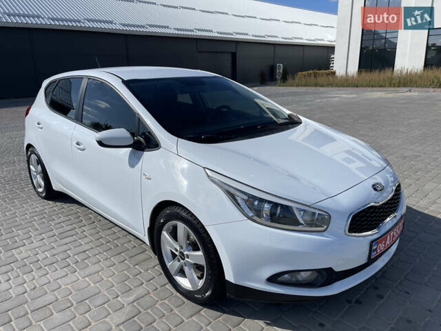 Белый Киа Сид, объемом двигателя 1.4 л и пробегом 166 тыс. км за 8700 $, фото 1 на Automoto.ua