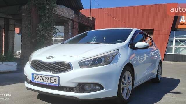 Белый Киа Сид, объемом двигателя 1.4 л и пробегом 229 тыс. км за 8900 $, фото 1 на Automoto.ua