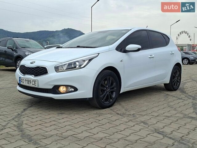 Белый Киа Сид, объемом двигателя 1.4 л и пробегом 173 тыс. км за 8800 $, фото 1 на Automoto.ua