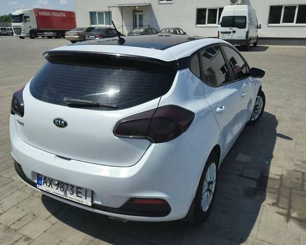 Белый Киа Сид, объемом двигателя 1.6 л и пробегом 120 тыс. км за 9600 $, фото 1 на Automoto.ua