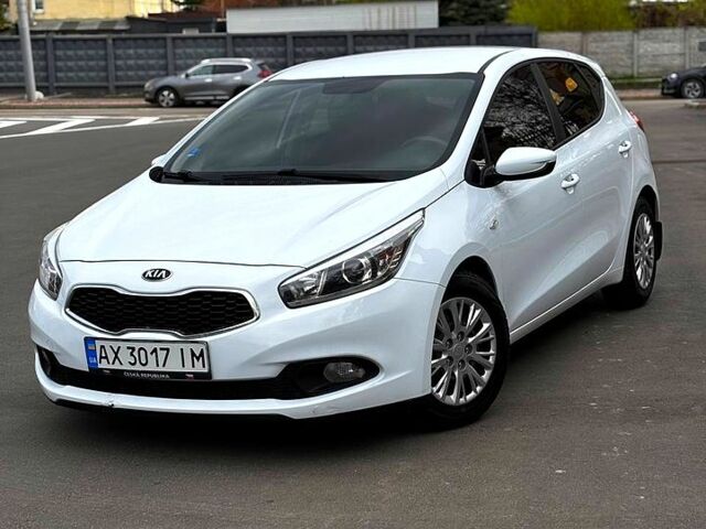 Белый Киа Сид, объемом двигателя 1.4 л и пробегом 195 тыс. км за 8100 $, фото 1 на Automoto.ua