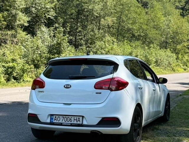 Білий Кіа Сід, об'ємом двигуна 1.6 л та пробігом 231 тис. км за 8500 $, фото 1 на Automoto.ua